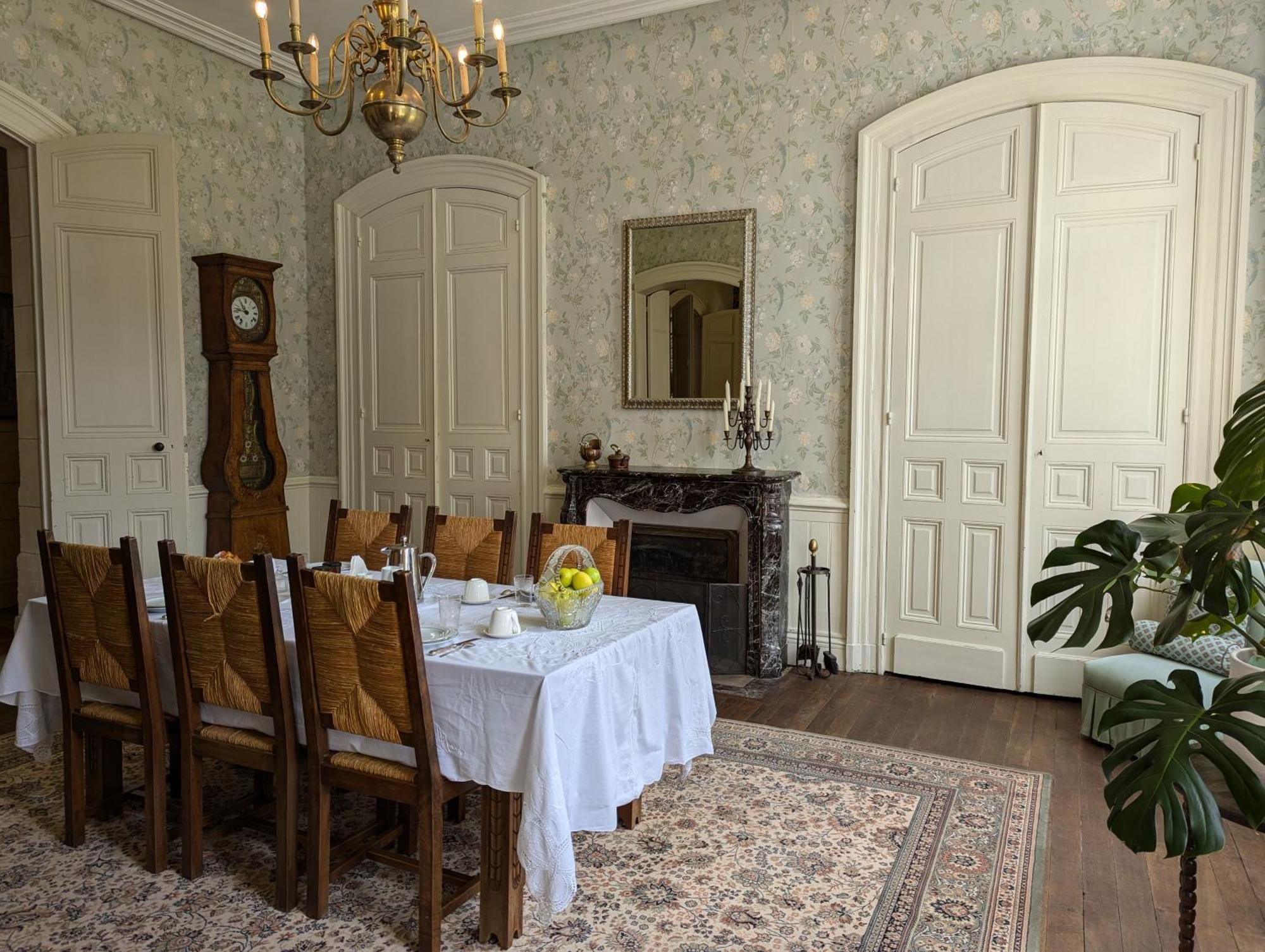 Domaine Du Faure Bed & Breakfast Chadurie Exterior photo
